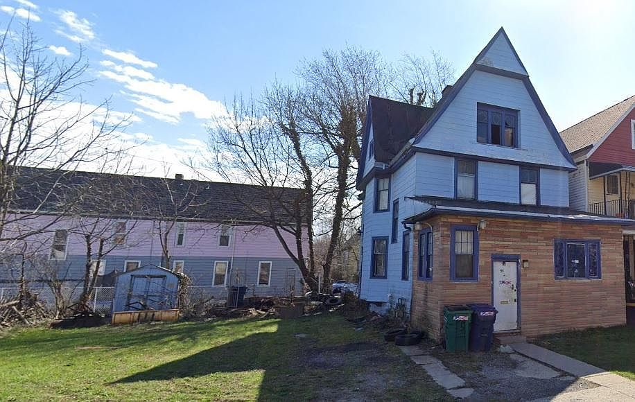 1st image of 55 Holland Pl