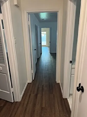 Hallway looking from Master bedroom to 2nd bedroom