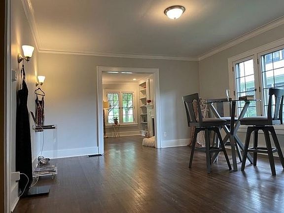 5th image of 352 Canterbury Rd #1