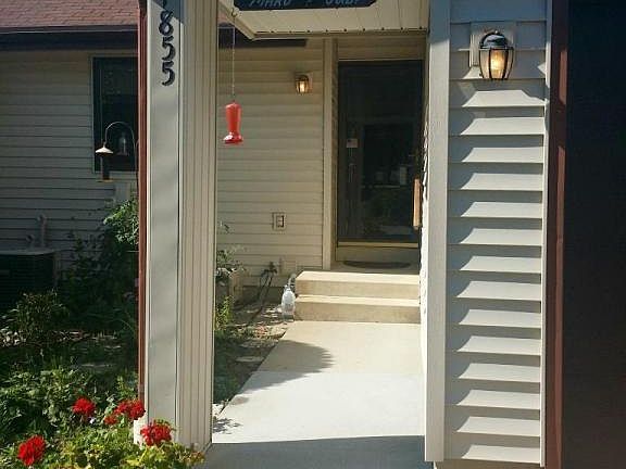 3rd image of 4855 Meadowview Ct #72