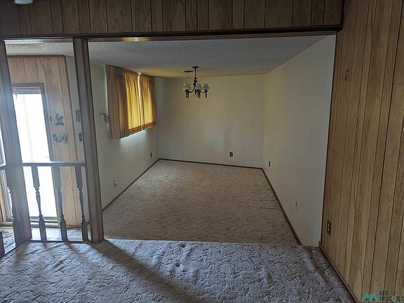 4th image of 920 W University Dr