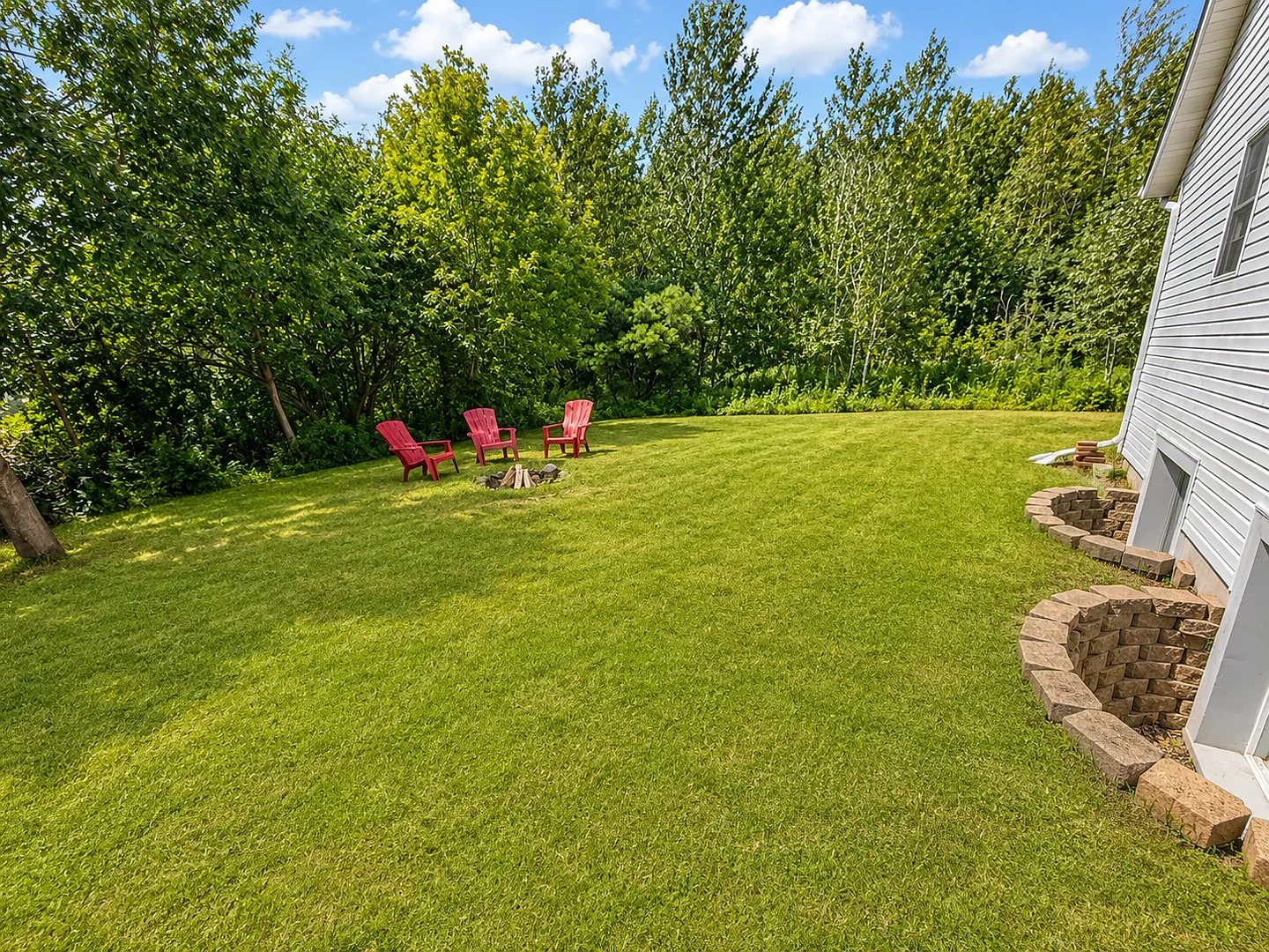 Duluth, MN - 5 bedroom - 2 bathroom - 1 Car Garage - Single Family Home — Photo 4