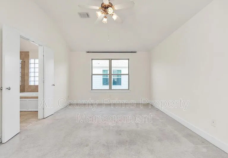 3627 Main Plaza Dr — Photo 24