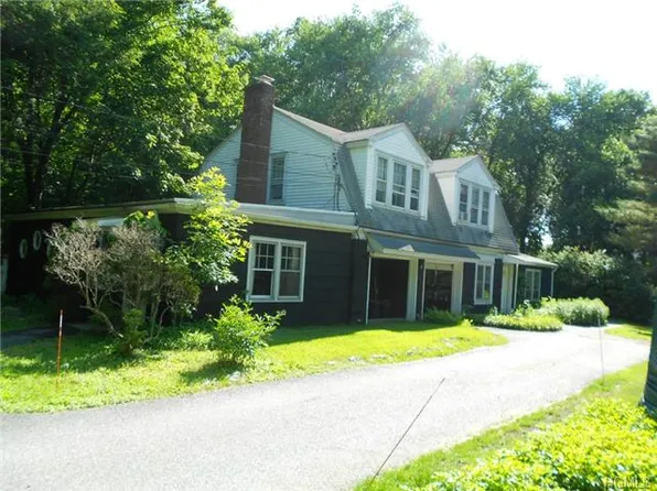 3545 Buckhorn St, Shrub Oak, NY 10588