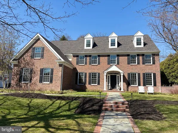 1419 Royal Oak Dr, Blue Bell, PA 19422