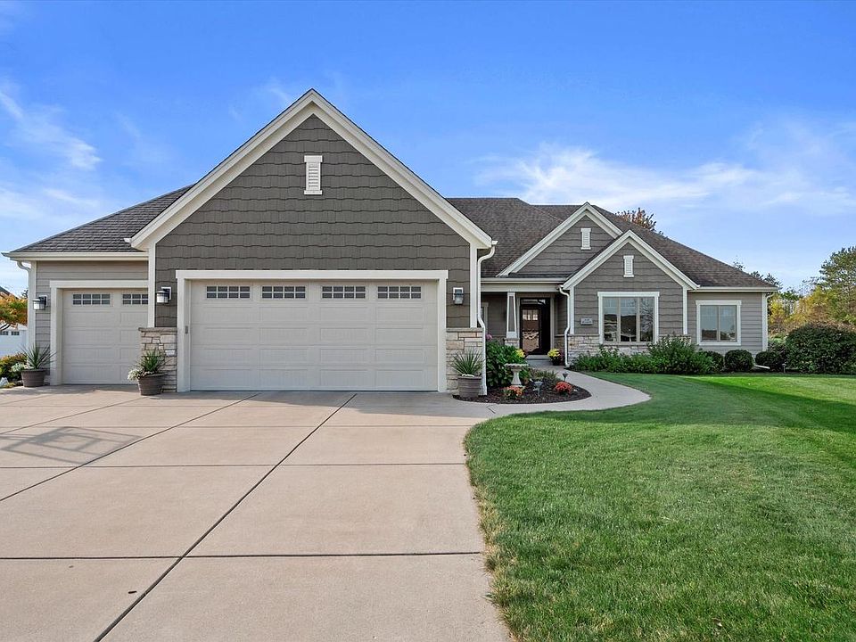 N18W24691 Still River DRIVE, Pewaukee, WI 53072 | Zillow