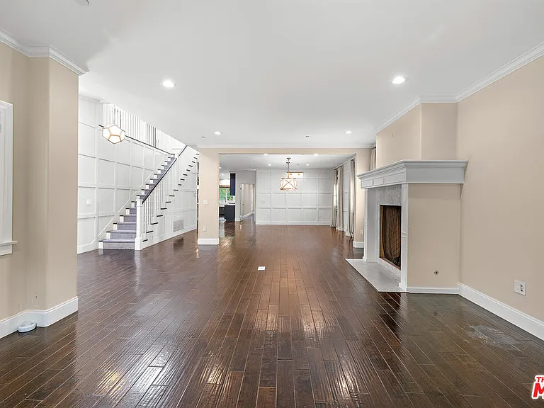 1147 Centinela Ave — Photo 12