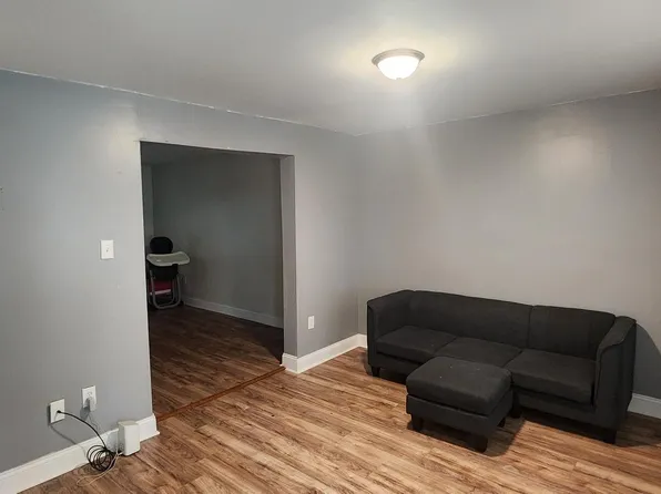 430 Darby Ter, Darby, PA 19023