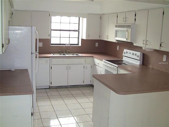 4th image of 1496 Avenue I SW