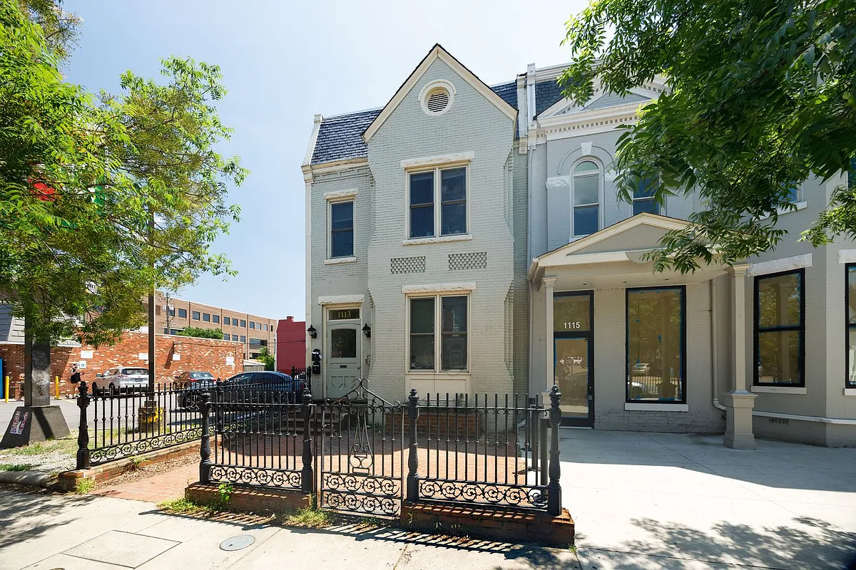 Building Photo - 1113 W Main St