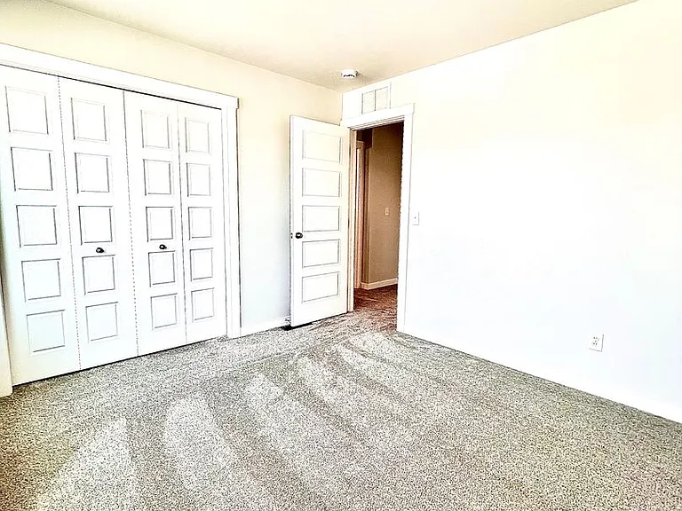 7435 W Trumbull Ct — Photo 43