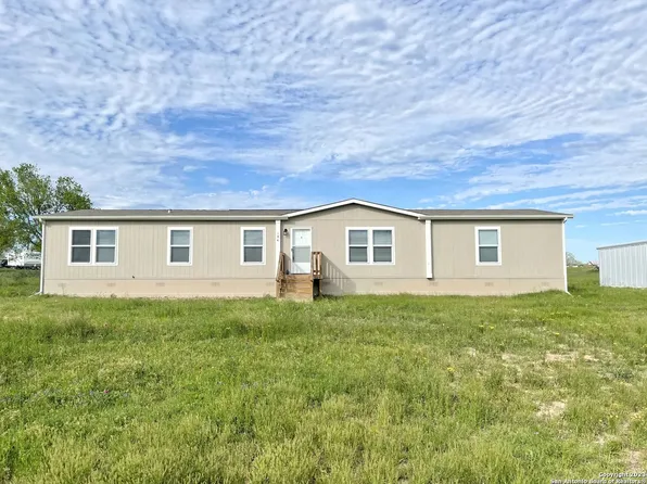 194 Private Road 3492, Gonzales, TX 78629