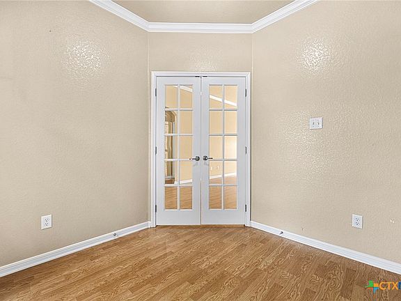 4th image of 115 Squire Loop