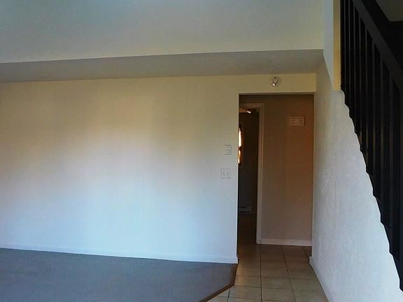 3rd image of 670 Rowelyn Ave