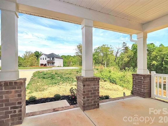 3rd image of 3204 Leah Elizabeth Ln