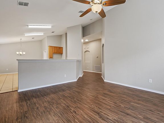 3rd image of 10200 Sourwood Dr