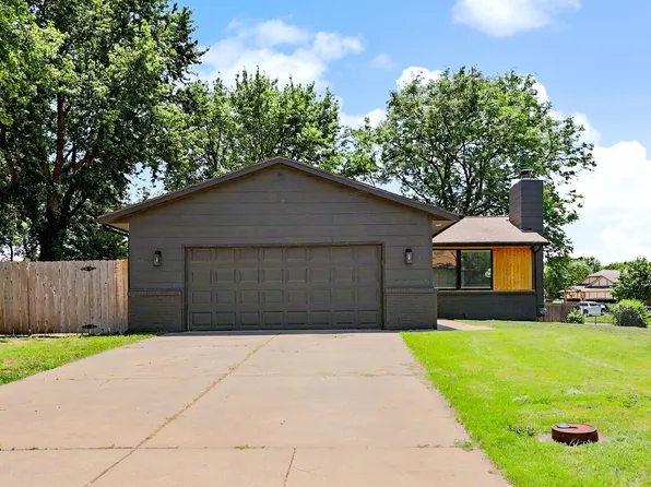 235 W Waitt St, Rose Hill, KS 67133