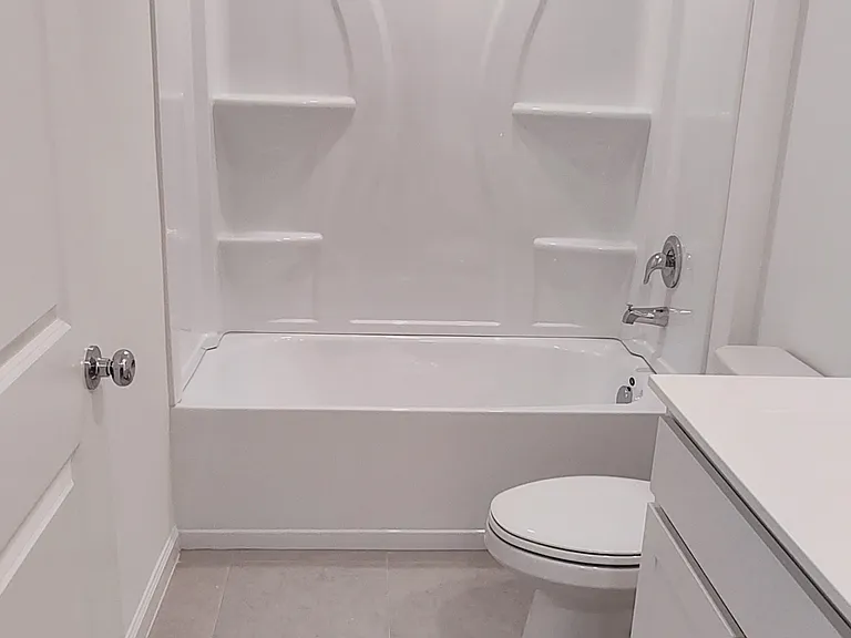 660 Carlyle Way — Photo 22