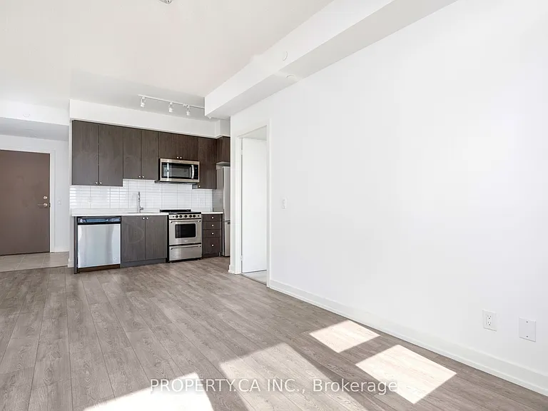 10 Wilby Cres #1102 — Photo 17