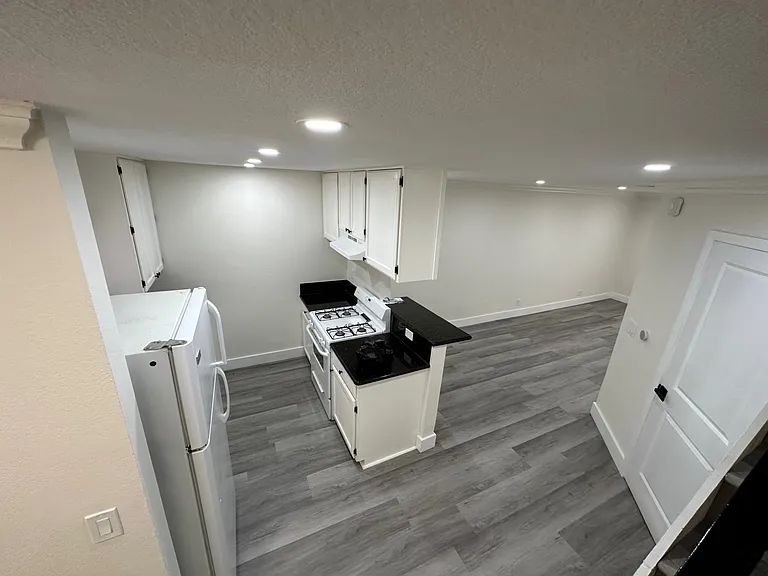 720 N Eucalyptus Ave #104 — Photo 13