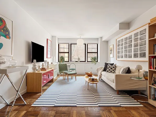 39 Gramercy Park N APT 9A, Manhattan, NY 10010