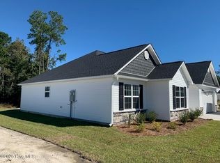 209 Little Bird Ln, Jacksonville, NC 28546
