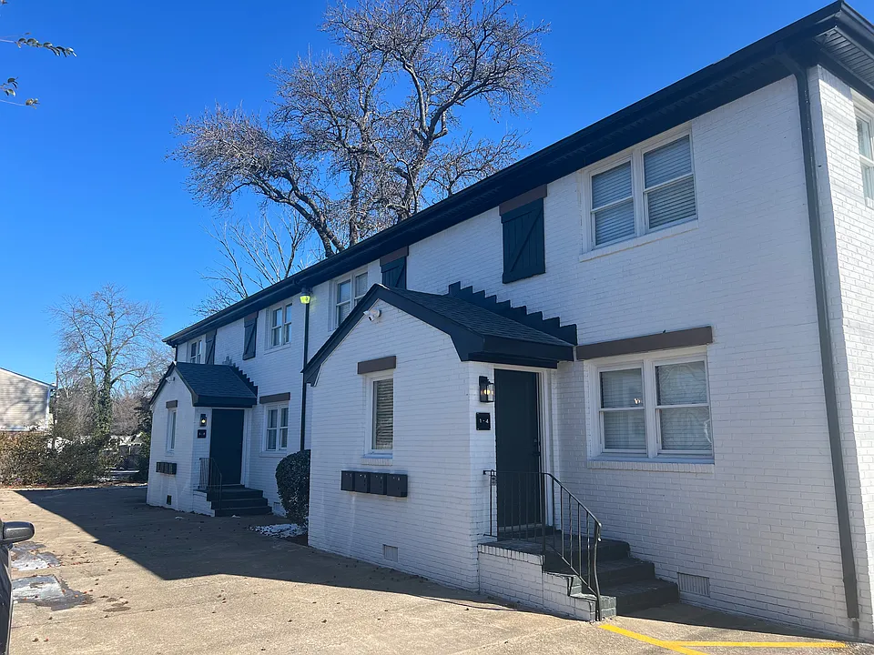 410 E. Little Creek