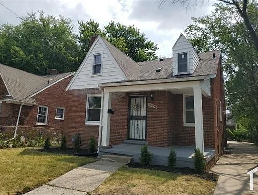 10058 Greensboro St — Photo 16
