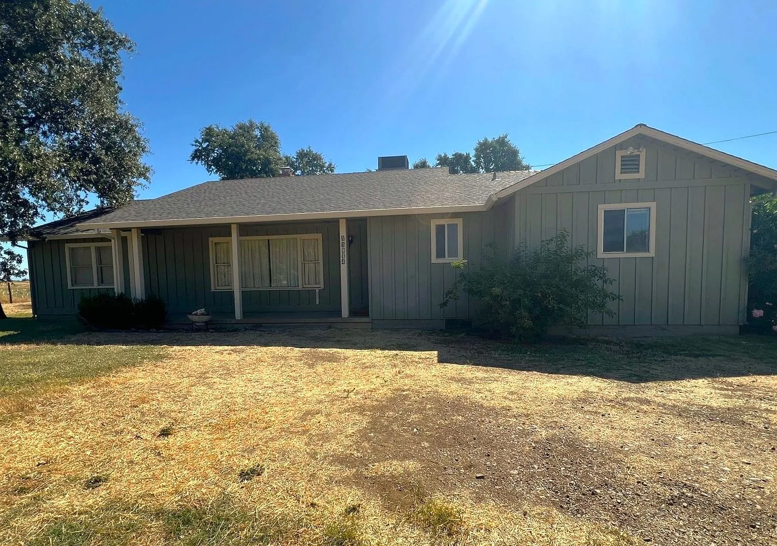 3 bedroom 1 bath home in Red Bluff — Photo 1