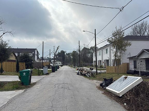 5th image of 6626 Ezzard Charles Ln