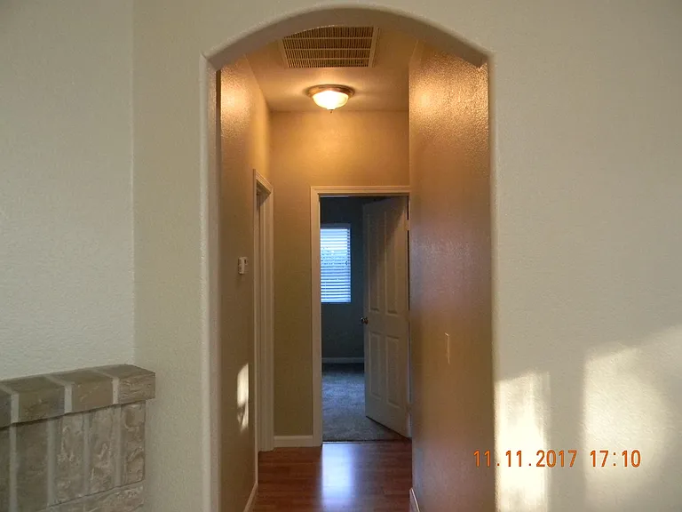 589 Alden Way — Photo 17