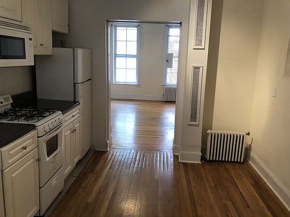 2nd image of 237 W 13th St APT 5