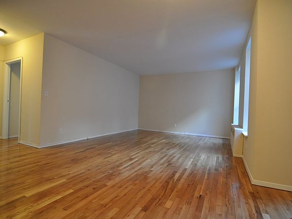 2nd image of 1628 Lincoln Pl APT 3D