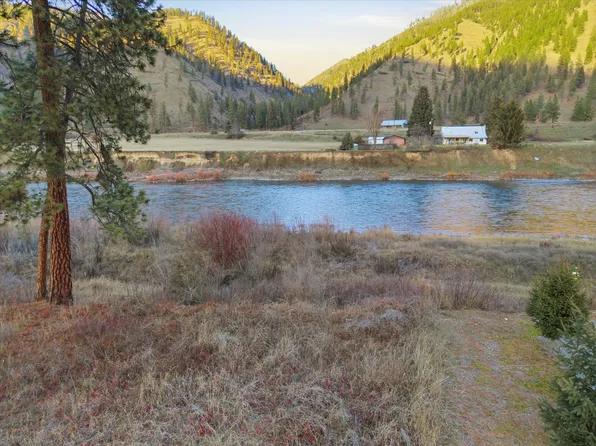 348 Clark Fork Dr, Superior, MT 59872