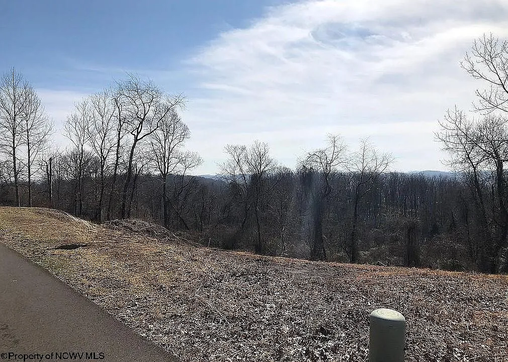 32 Springston Dr photo 1