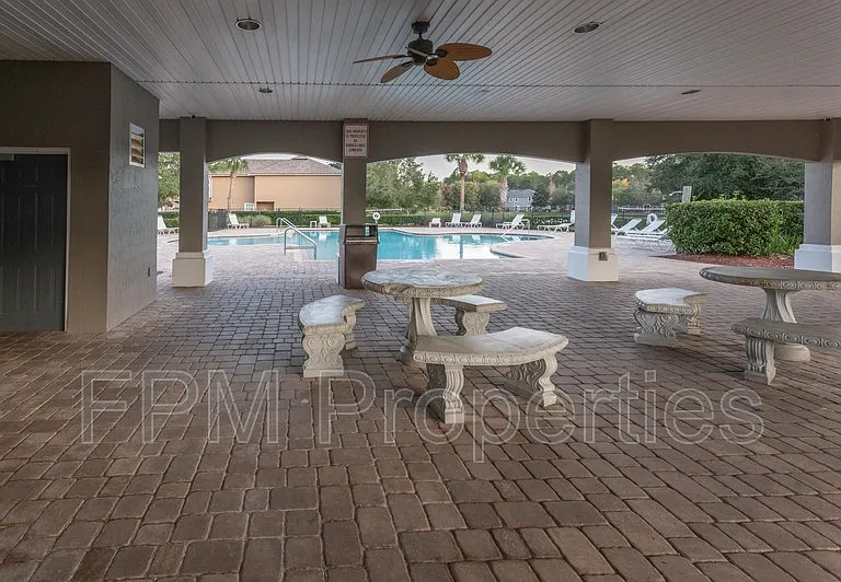 807 Scrub Jay Dr — Photo 33