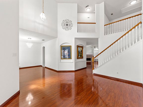 4th image of 764 Whitman Pl