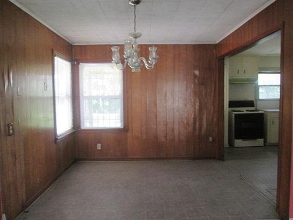 5th image of 4139 Antoinette St