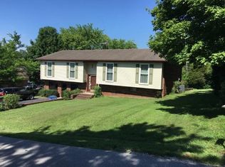 316 Green Acres Dr, Glasgow, KY 42141