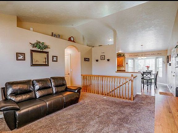 3rd image of 3544 E Scarlett Cir