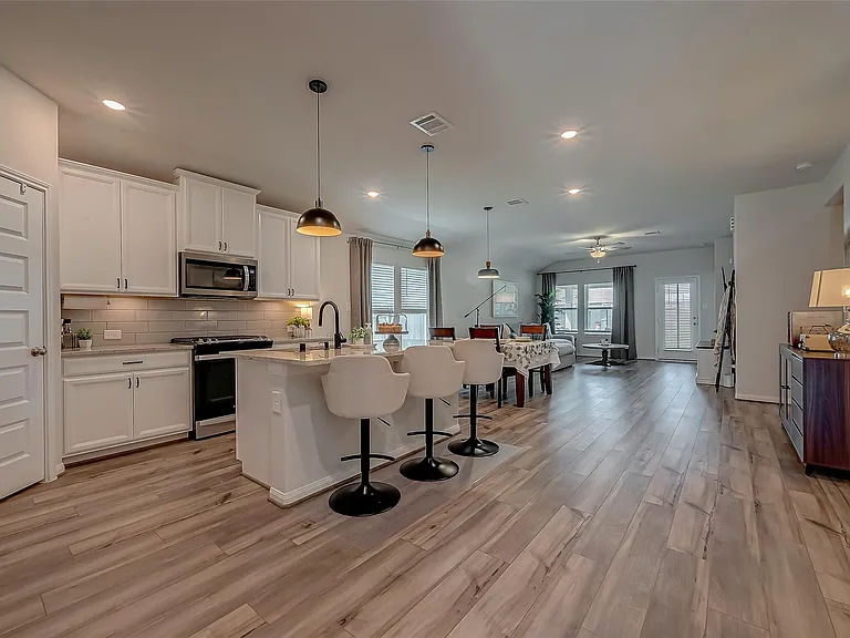 2114 Cherryvale Dr — Photo 3