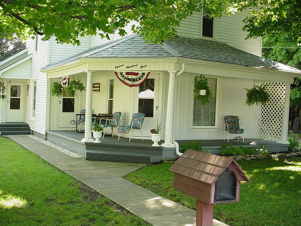 2nd image of 1103 Tyler St