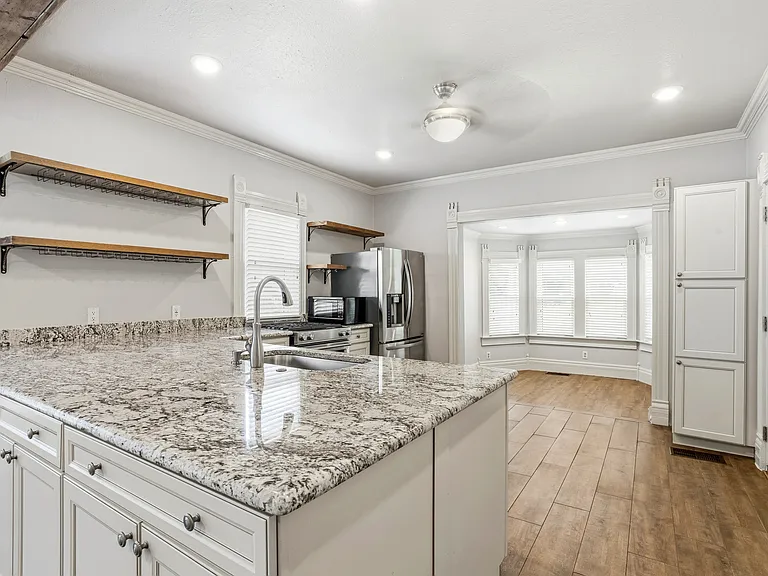 303 S Parvin St — Photo 5
