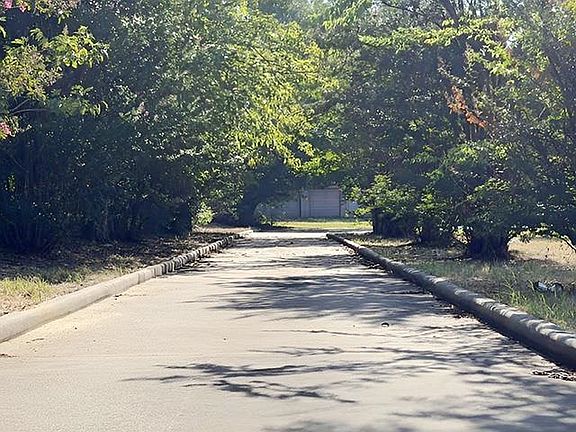 2nd image of 10233 Negem Rd