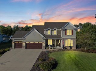 226 Pheasant Ln, West Bend, WI 53090