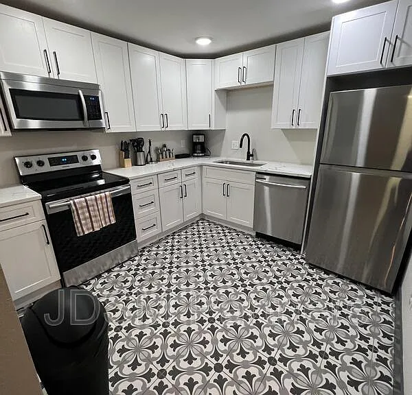 630 E 16th Ave #3 — Photo 1