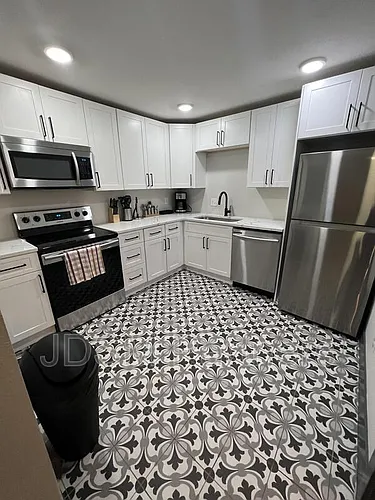 630 E 16th Ave #3 Photo 1
