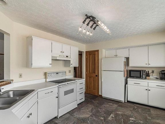 4th image of 4503 Swenson St
