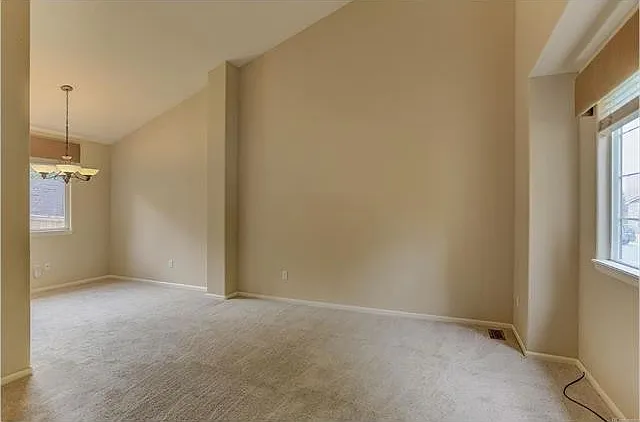 3323 Blue Grass Cir — Photo 12