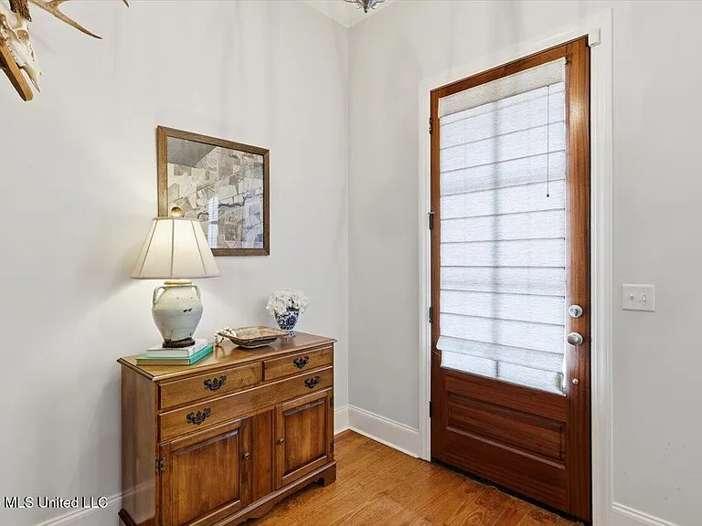 320 Oakville Cir — Photo 7